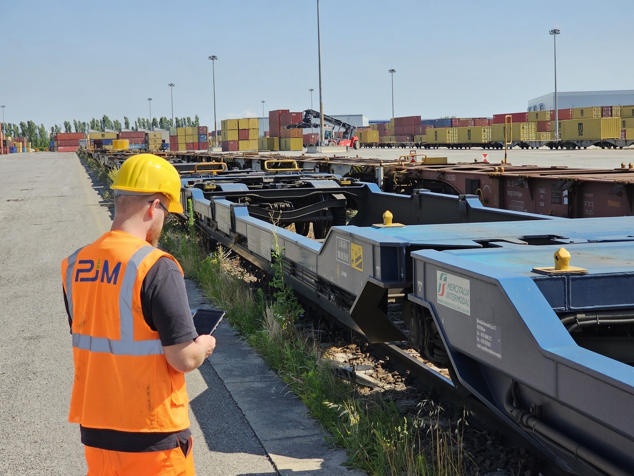 FS Logistics Business Unit erweitert die Aufrüstung der Flotte mit dem vollen Smart Train-Portfolio von PJM
